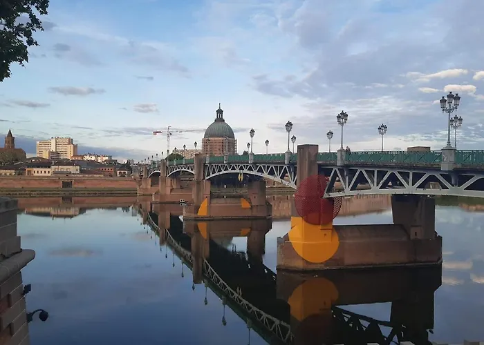 Apartman Charming 2-bedroom, Near Center